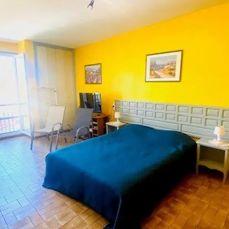 Apartment Climatise A Amelie-les-bains, 2 Personnes, Parking, Proche Des Thermes - Fr-1-703-20 *